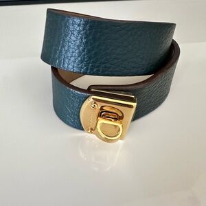 SERGIO ROSSI LEATHER WRAP BRACELET WITH GOLD HARDWARE GREEN